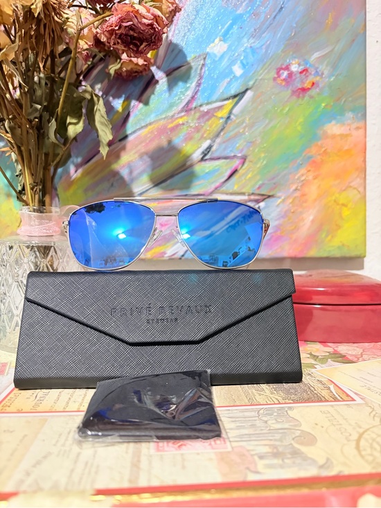 prive revaux Accessories - Prive Revaux-Jamie Fox Brand Blue Mirror Aviator Sunglasses